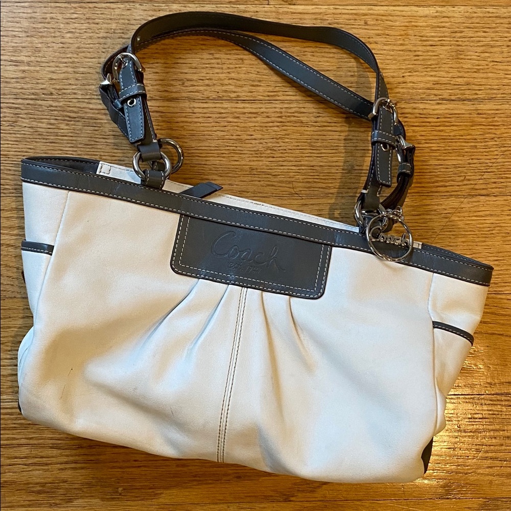 White & grey leather Coach shoulder bag